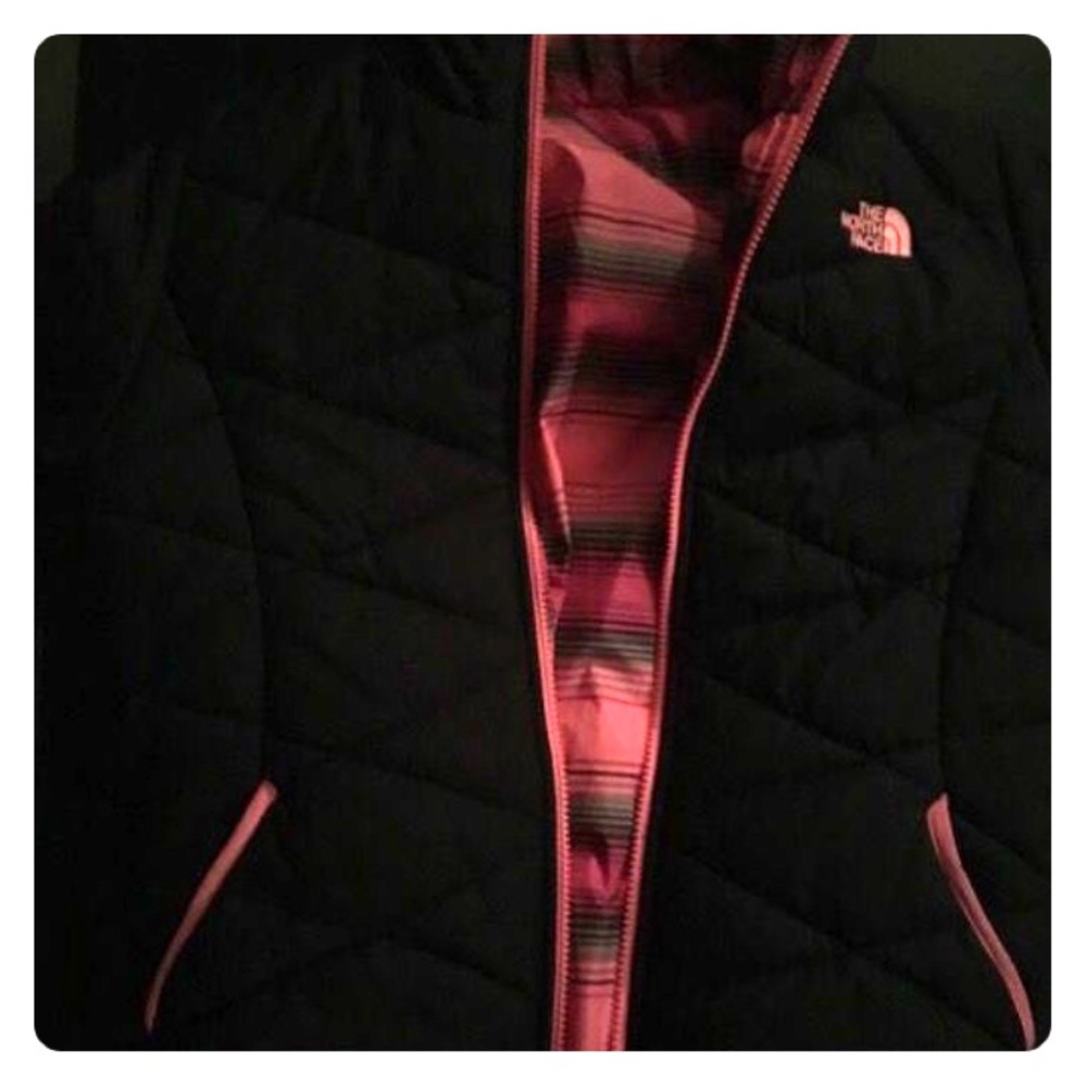 NorthFace Girls Moondoggy puffer